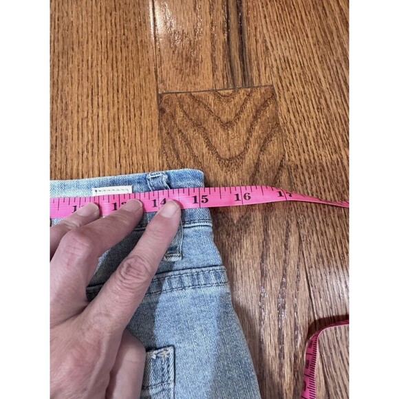 SL8 Denim Shorts Women's Size 28 Stars Raw Hem Distressed Edgy Summer Beach - Picture 4 of 5